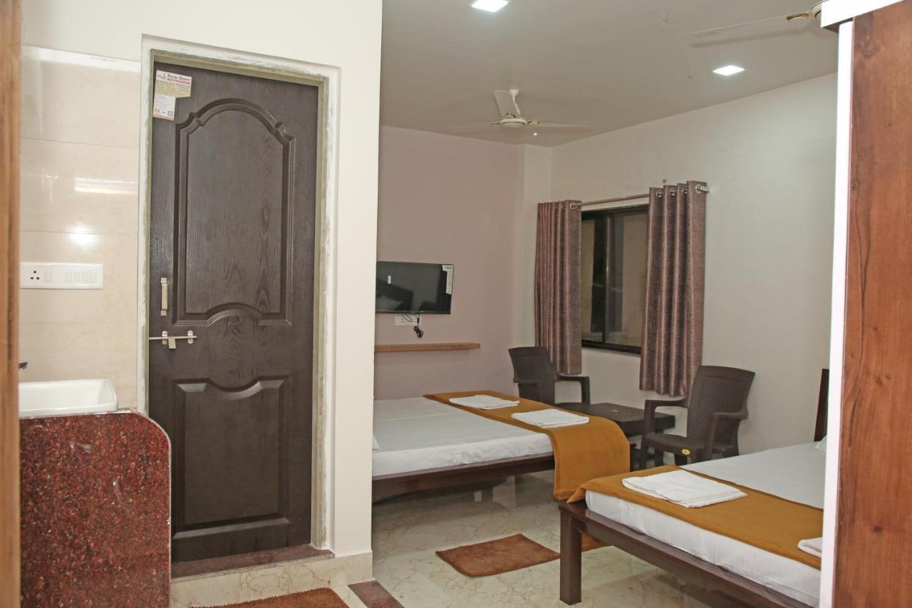 Hotel Madhusudan Executive Kolhapur Exterior foto
